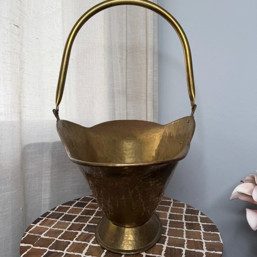 Vintage Hammered Brass Lion Head Coal Scuttle Bucket‎ Basket 19
